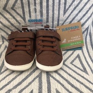 Surprize by stride rite prewalker shoes